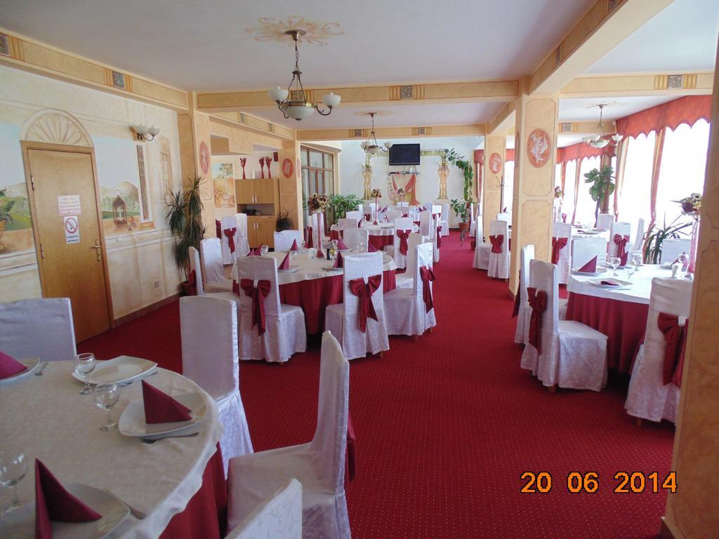 Casa Traiana Hotel Alba Iulia Exterior photo