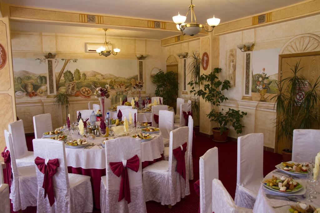 Casa Traiana Hotel Alba Iulia Exterior photo